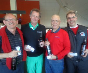 Winnaars netto (62) v.l.n.r. Louis Huizenga, Bob Simons, Martin Boelens, Nico Miko